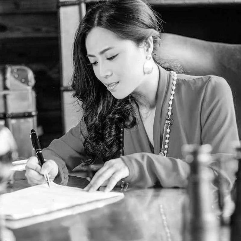 Contemporary Painter: Megan Lee | Artismore